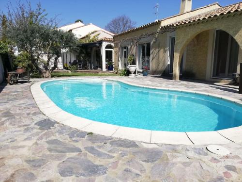villa avec piscine ,plages à 7 min(5km) - Location, gîte - Frontignan