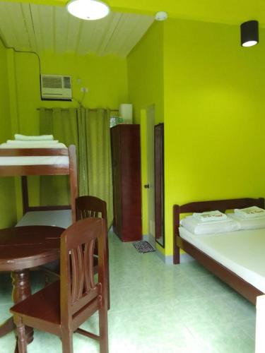 room detail thumbnail 1