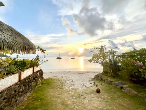 B&B Fare - Meri Lodge Huahine « ROOM OF MARTA » - Bed and Breakfast Fare