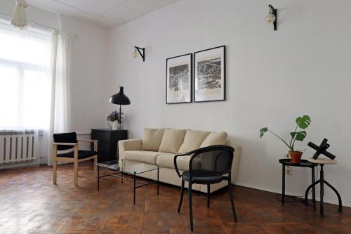 Spacious 3 room apartment in Art nouveau district, Riga (foto 3)