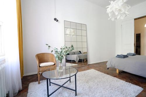 Spacious 3 room apartment in Art nouveau district, Riga (foto 9)