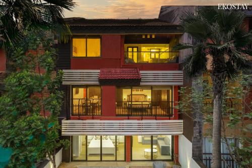 4 bedrooms, 5 beds