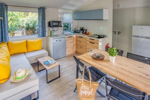 3 bedrooms, 5 beds