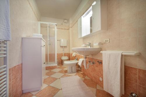 One-Bedroom Apartment (4 Adults) image 2