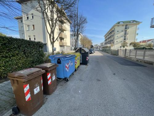 BILOCALE RUBINO CON PISCINA - JESOLO