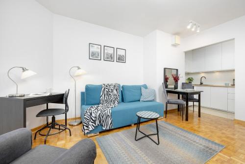Bukowińska Apartment with Balcony and Parking and Swimming Pool by Noclegi Renters, Warsaw