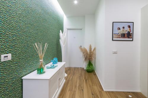 Studio Apartment with Sea View image 10