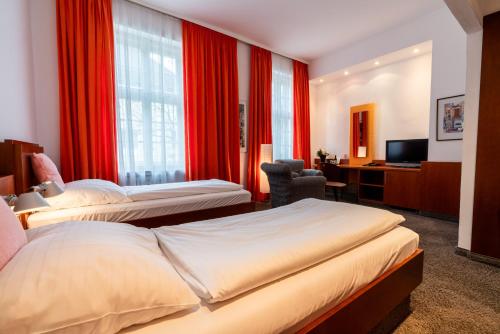 Carlton Astoria near SEA LIFE Munich