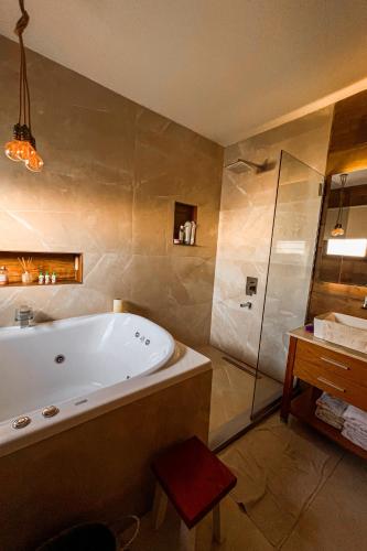 Hot tub, Casa MUKAU Buenos Aires in Floresta