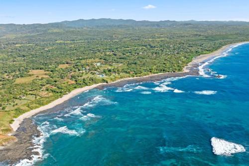 Oceanfront VillaM at Playa Negra