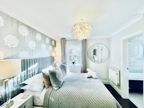 Cotswold Chic Retreats "Jacinabox" Central Chipping Campden-Parking-Garden in ชิปปิ้ง ชามเด็น