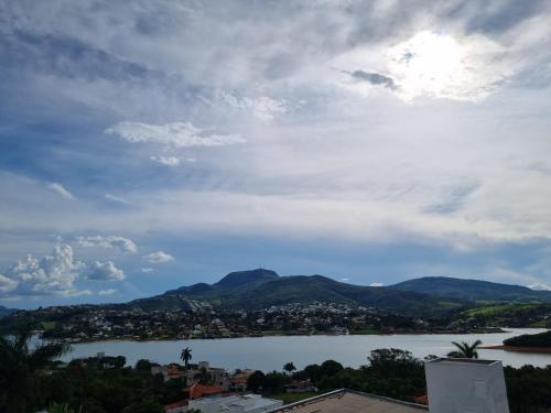 RECANTO BRENDA - Casa Luxo Capitólio com Vista pro lago, Escarpas e MorroChapeu