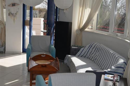 Mia's Cove Mia's Cove