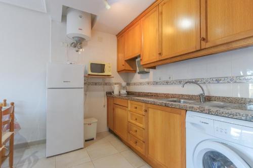 One-Bedroom Apartment image 7