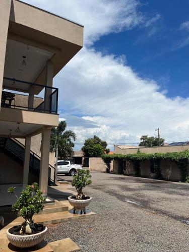 Фасада на хотела, DELUZ HOTEL in Vila Barbosa