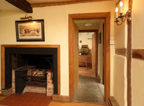 Spacious Holiday Cottage with Scenic Views in Houpbodlera