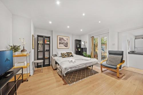 2 BR garden flat in W Kensington, Londra (foto 5)