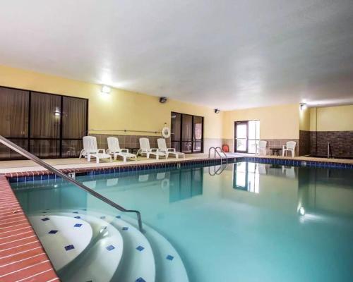Comfort Inn & Suites Rogersville - image 36