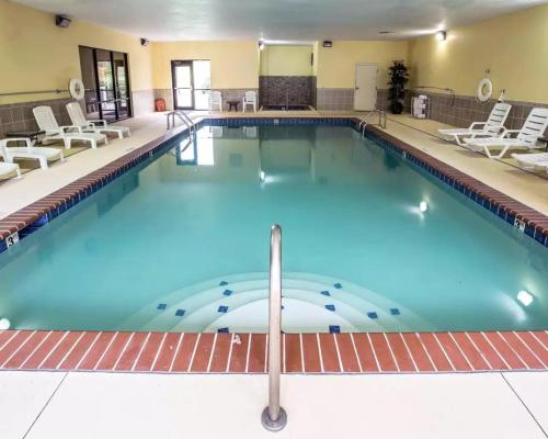 Comfort Inn & Suites Rogersville - image 26