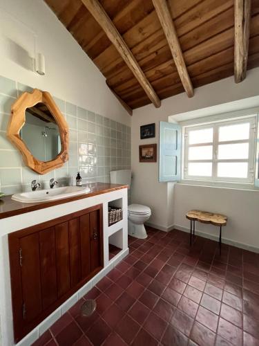 Bathroom, Vale de Camelos Country House, Alentejo, Portugal. in Alcaria Ruiva