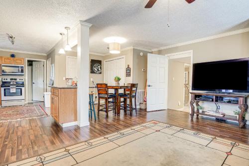 Lynchburg Home with Patio - 2 Mi to Tims Ford Lake! in Lynchburg, USA