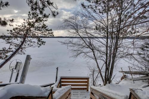 Lakefront Rhinelander Retreat with Private Hot Tub!