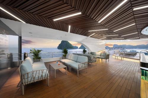 منظر, Grand Pioneers Halong Bay Cruise 1  in جزيرة توان تشاو