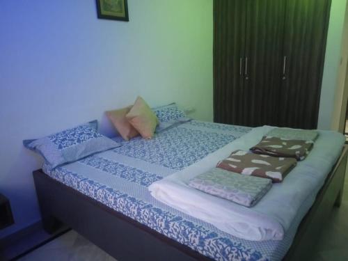 1 queen bed