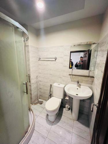 Stylish & Serene 2BHK Apt - image 14