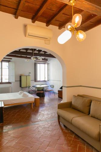 Stunning & Sunny Studio near Piazza S. Spirito - image 8