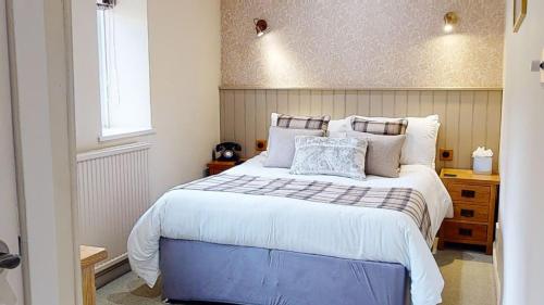 Stone House Hotel - image 10