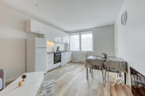 ห้องครัว, Cozy Appart 5 à 3' de la gare - Cozy Houses (Cozy Appart 5 a 3' de la gare - Cozy Houses) in ปาแลโซ