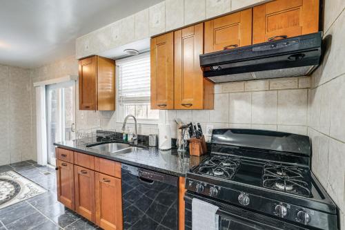Pet-Friendly Silver Spring Home 2 Mi to Downtown! in Silver Spring (MD)