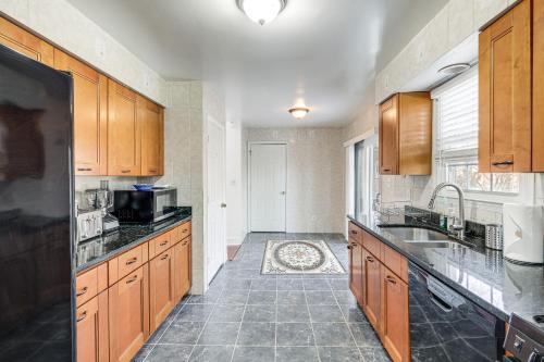 Pet-Friendly Silver Spring Home 2 Mi to Downtown! in Silver Spring (MD)