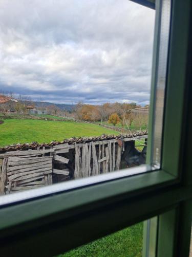 Viesnīcas āriene, A casa d'abaixo in Parada De Sil