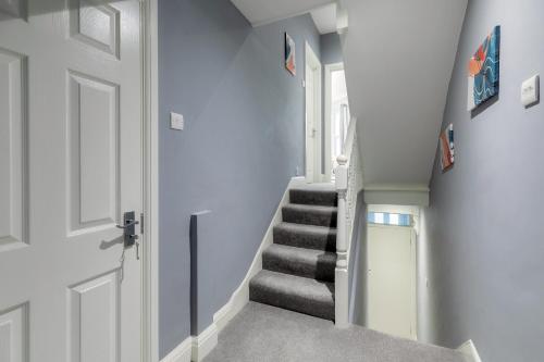 Homely 3 Bedroom House in Hammersmith - image 9