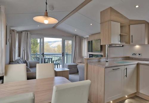 кухня, Hunters Quay Holiday Village in Sandbank