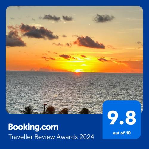 Luxury Stylish Oceanfront 2 bedroom 2 bathroom in HOLLYWOOD FL in Hollywood, USA