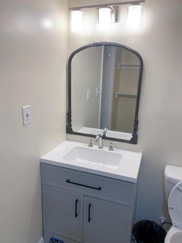 Sweet bedroom located central of downtown in Baltimore (Maryland)