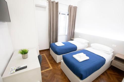 Hall inn B&B in Naples - image 13