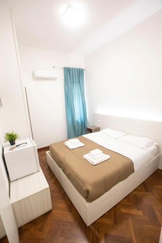 Hall inn B&B in Naples - image 3