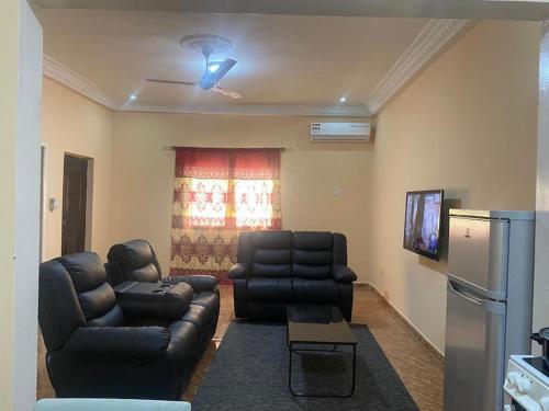 Izzy Guest House in Yundum