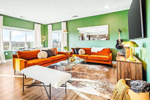 Modern luxury near AMP/Greenway/Biketrail/Pool/Gym