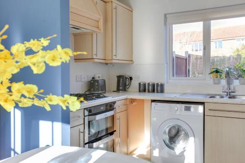 Konyha, Cosy Two bedroom house - Chelmsford - Free Parking and Wifi in Springfield
