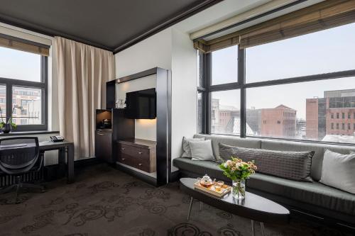 Prestige King Room image 1