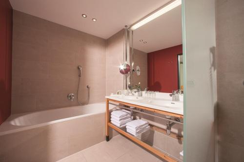 Suite, panorama
