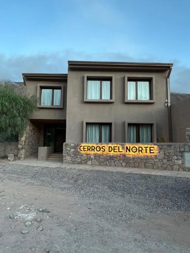 숙소 외관, Hotel Cerros del Norte in 틸카라