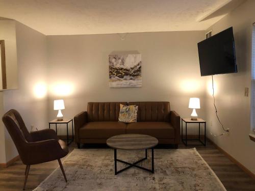 . Furnished 3 Bedroom in Bloomington