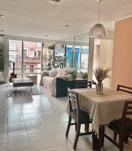 Private Room with Workspace & Balcony in Mexico City in Mexico City, Mexico