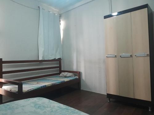 Twin Room image 8